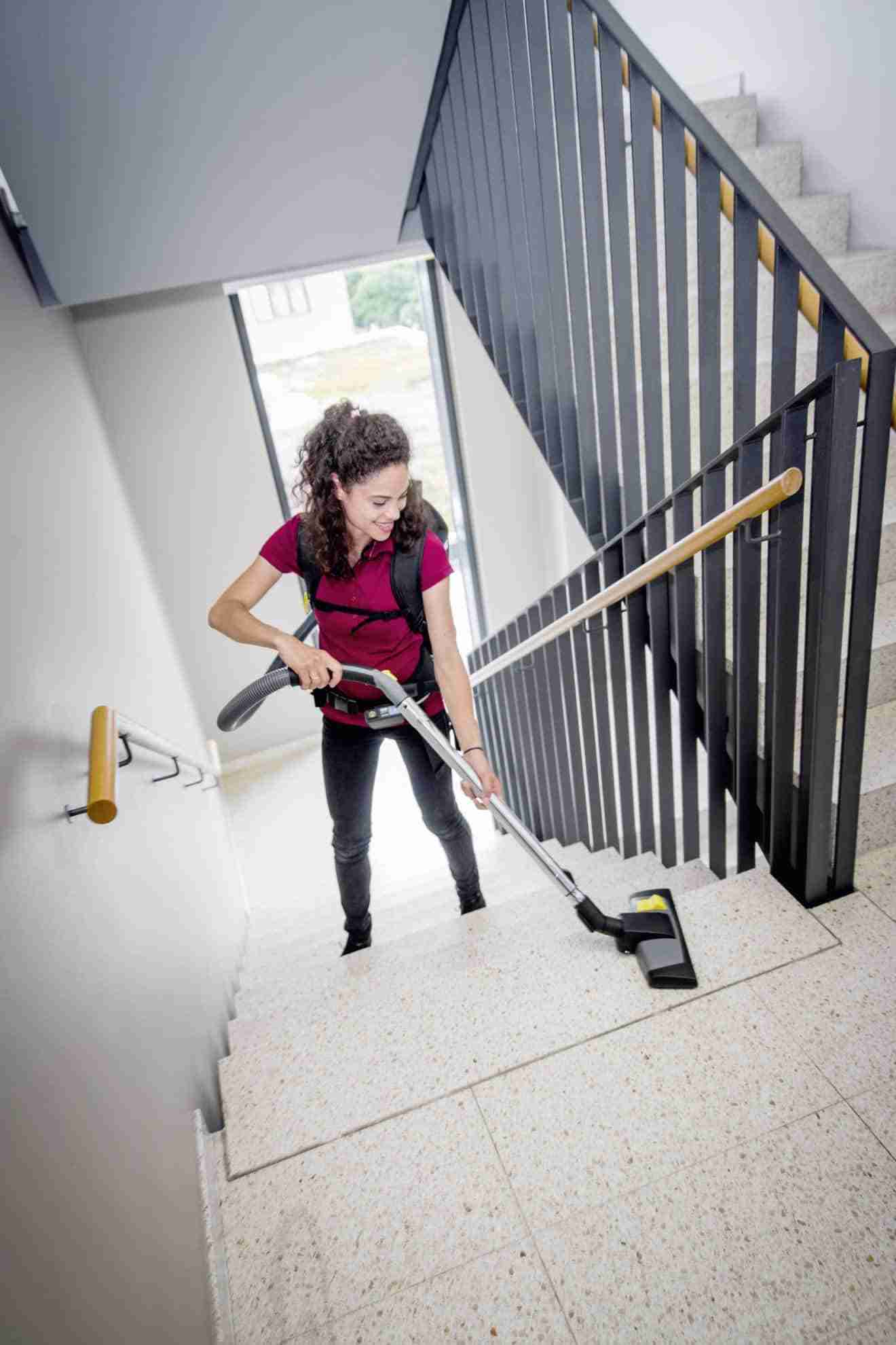 Karcher BVL5/1 BP FLEECE Bagged Cordless Commercial Backpack Vacuum Cleaner - Image 7