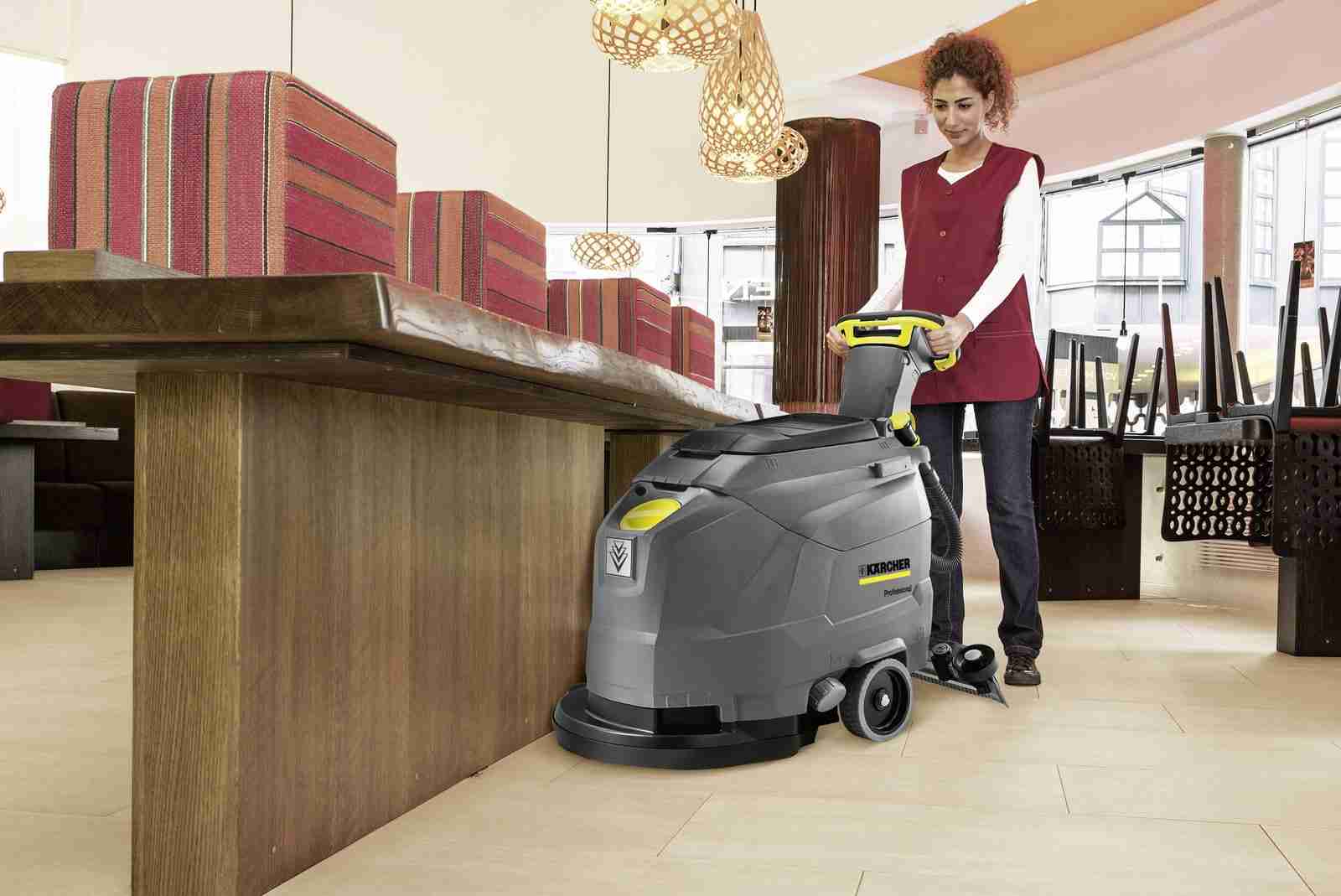 Karcher BD43/25 C BP / AGM Battery Commercial Compact Scrubber - Image 2