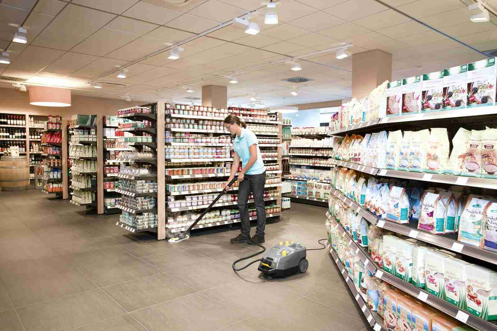 Karcher SG4/4 Chemical-Free Commercial Canister Steam Cleaner - Image 7
