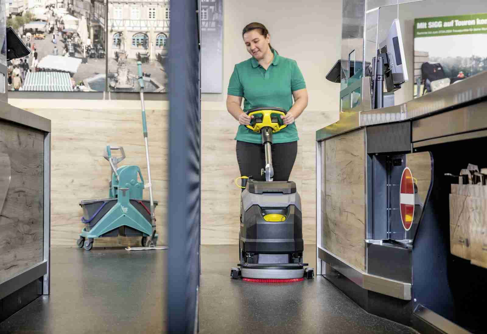 Karcher BD 35/15 C Bp Classic Commercial Floor Scrubber - Image 7