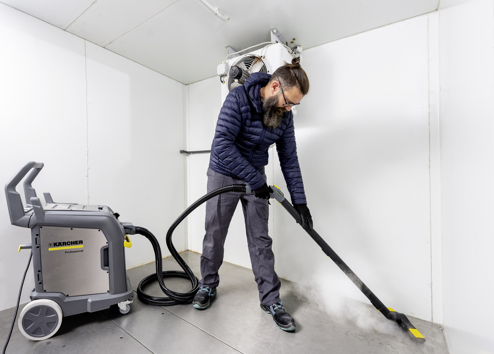 Karcher SGV 8/5 Classic Steam & Wet Vacuum Cleaner - Image 6