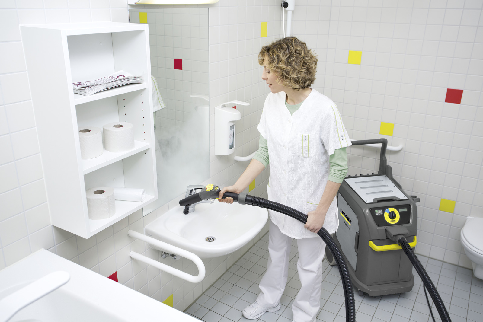 Karcher SGV 8/5 Classic Steam & Wet Vacuum Cleaner - Image 8